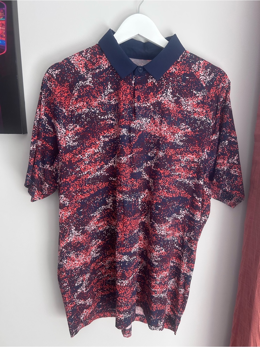 Under Armour Men's Navy and Red Printed Polo